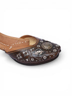 Metal work Bird Design in Leather Jutti