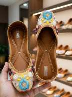 Floral Daisy Walk