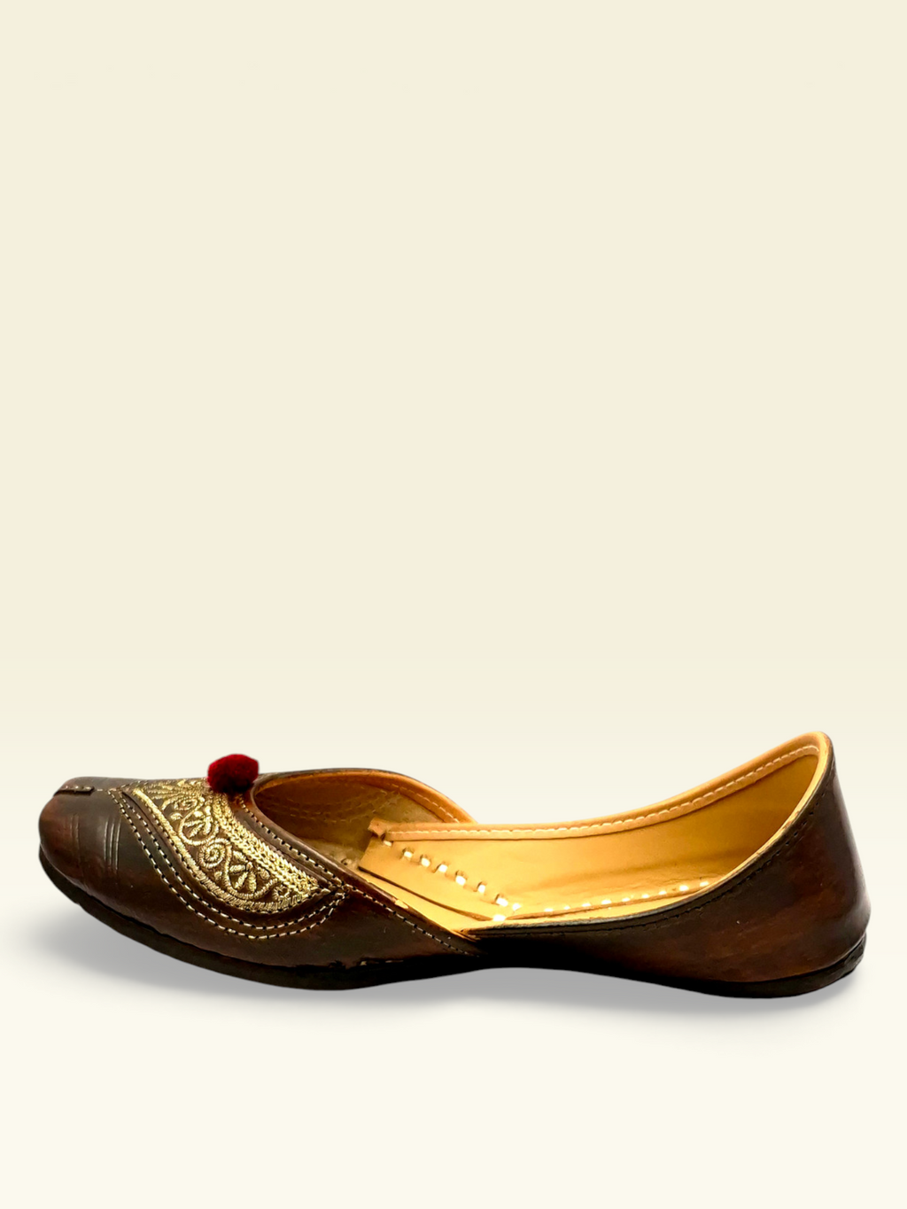 Traditional Heritage Jutti (Crimson Pop)