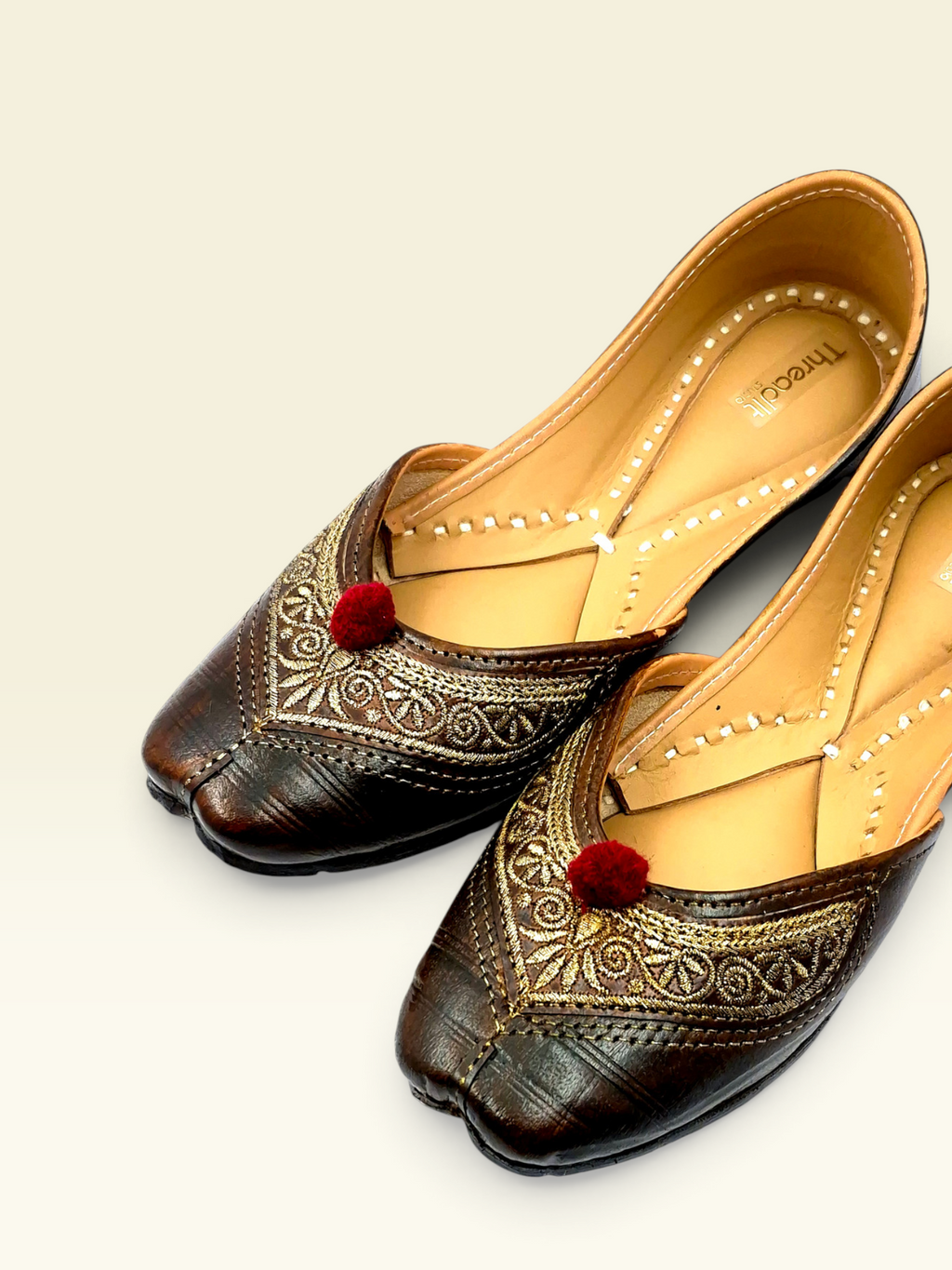 Traditional Heritage Jutti (Crimson Pop)
